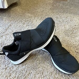 Tiem cycling shoes for spin with clips